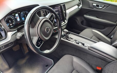 Volvo V60 Cross Country II, 2021 год, 3 500 000 рублей, 8 фотография