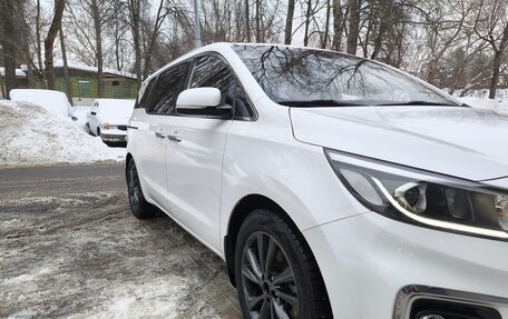 KIA Carnival III, 2018 год, 2 400 000 рублей, 12 фотография