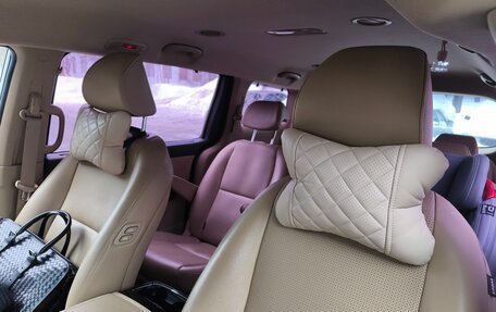 KIA Carnival III, 2018 год, 2 400 000 рублей, 20 фотография