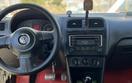 Volkswagen Polo VI (EU Market), 2013 год, 950 000 рублей, 20 фотография