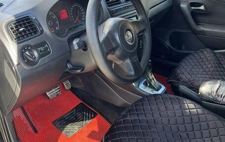 Volkswagen Polo VI (EU Market), 2013 год, 950 000 рублей, 21 фотография