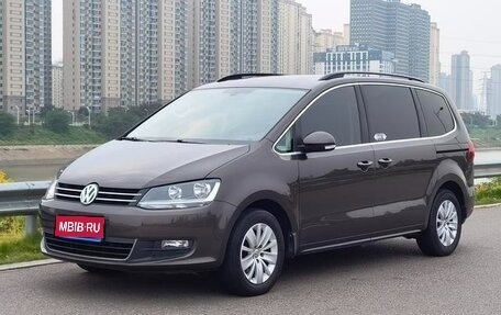 Volkswagen Sharan II, 2016 год, 1 320 000 рублей, 1 фотография