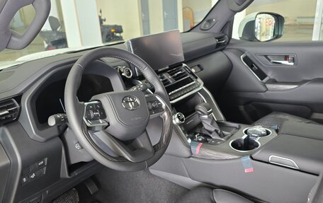 Toyota Land Cruiser, 2026 год, 15 800 000 рублей, 8 фотография