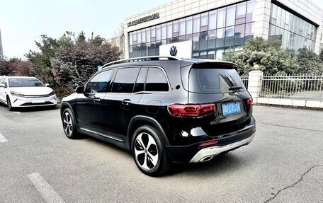 Mercedes-Benz GLB, 2022 год, 2 100 000 рублей, 3 фотография
