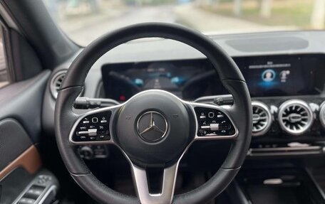 Mercedes-Benz GLB, 2022 год, 2 150 000 рублей, 13 фотография