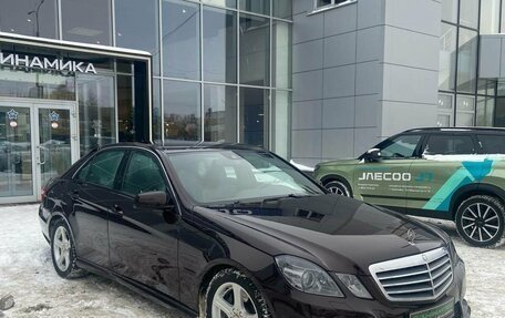 Mercedes-Benz E-Класс, 2011 год, 1 445 000 рублей, 3 фотография