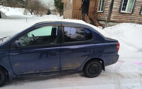 Toyota Platz, 2000 год, 285 000 рублей, 4 фотография