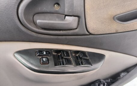 Toyota Platz, 2000 год, 285 000 рублей, 19 фотография