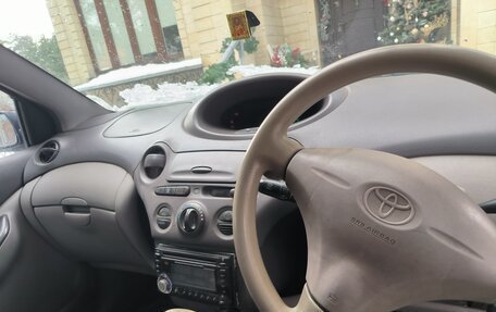 Toyota Platz, 2000 год, 285 000 рублей, 21 фотография