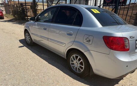 KIA Rio II, 2010 год, 580 000 рублей, 2 фотография