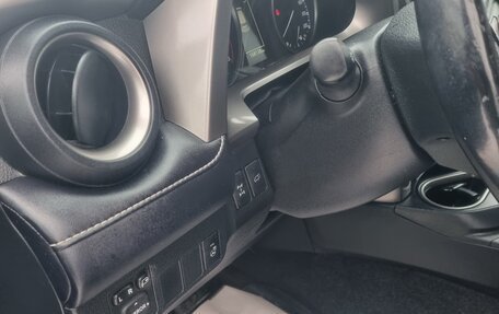 Toyota RAV4, 2017 год, 2 200 000 рублей, 10 фотография