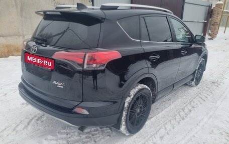 Toyota RAV4, 2017 год, 2 200 000 рублей, 5 фотография