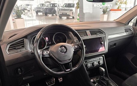 Volkswagen Tiguan II, 2019 год, 2 249 000 рублей, 9 фотография