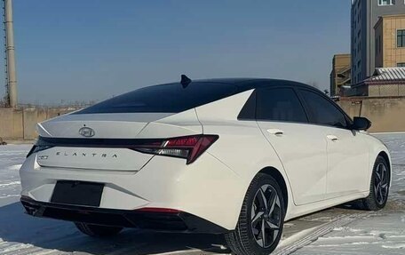 Hyundai Elantra, 2022 год, 1 550 000 рублей, 4 фотография