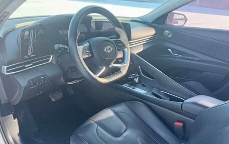 Hyundai Elantra, 2022 год, 1 550 000 рублей, 7 фотография