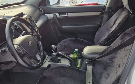 KIA Sorento II рестайлинг, 2013 год, 1 360 000 рублей, 13 фотография