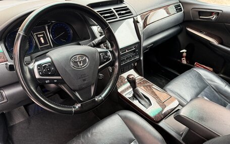 Toyota Camry, 2018 год, 2 590 000 рублей, 4 фотография