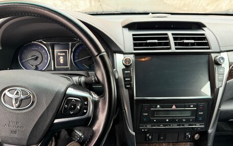 Toyota Camry, 2018 год, 2 590 000 рублей, 5 фотография