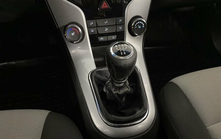 Chevrolet Cruze II, 2013 год, 990 000 рублей, 17 фотография