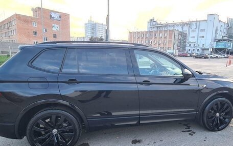 Volkswagen Tiguan II, 2021 год, 3 990 000 рублей, 6 фотография