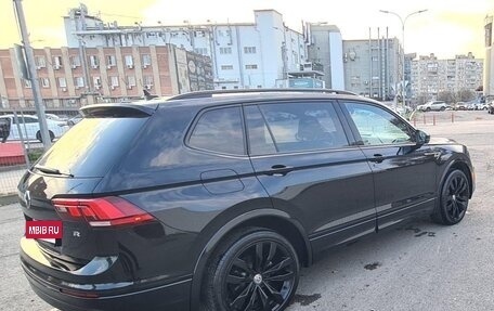 Volkswagen Tiguan II, 2021 год, 3 990 000 рублей, 8 фотография