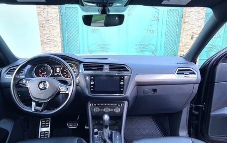 Volkswagen Tiguan II, 2021 год, 3 990 000 рублей, 14 фотография