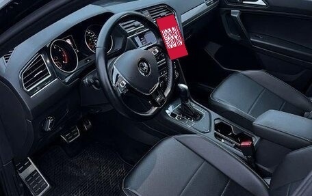 Volkswagen Tiguan II, 2021 год, 3 990 000 рублей, 12 фотография