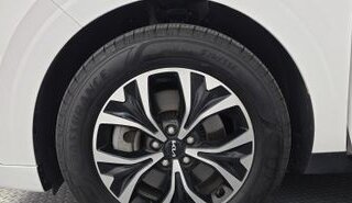 KIA Carnival, 2023 год, 5 240 000 рублей, 8 фотография