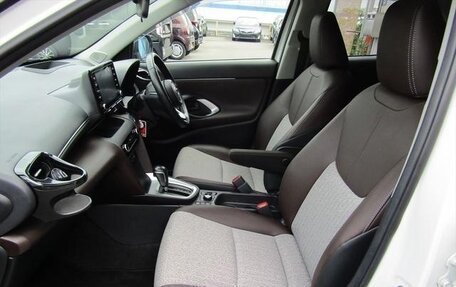 Toyota Yaris Cross, 2023 год, 1 310 000 рублей, 5 фотография