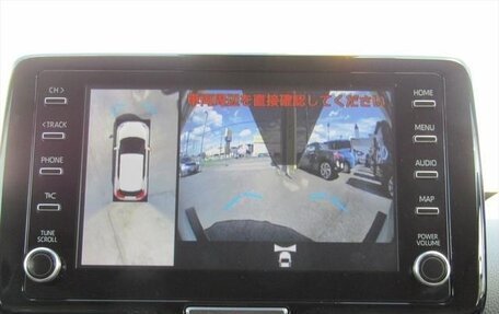 Toyota Yaris Cross, 2023 год, 1 310 000 рублей, 7 фотография