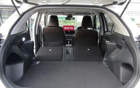 Toyota Yaris Cross, 2023 год, 1 310 000 рублей, 8 фотография