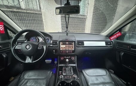 Volkswagen Touareg III, 2011 год, 2 350 000 рублей, 6 фотография