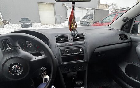 Volkswagen Polo VI (EU Market), 2014 год, 750 000 рублей, 2 фотография