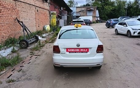 Volkswagen Polo VI (EU Market), 2019 год, 835 000 рублей, 2 фотография