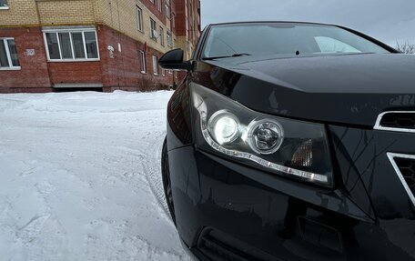 Chevrolet Cruze II, 2009 год, 650 000 рублей, 4 фотография