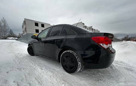 Chevrolet Cruze II, 2009 год, 650 000 рублей, 9 фотография