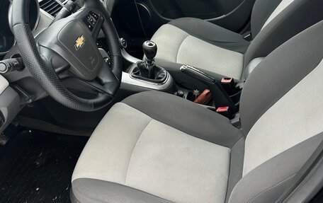 Chevrolet Cruze II, 2009 год, 650 000 рублей, 15 фотография