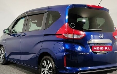 Honda Freed II, 2017 год, 1 320 000 рублей, 7 фотография