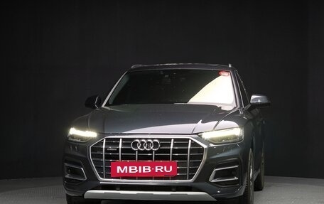 Audi Q5, 2023 год, 7 690 000 рублей, 2 фотография