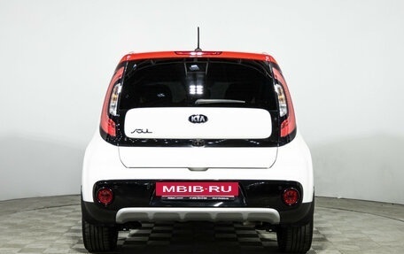 KIA Soul II рестайлинг, 2018 год, 1 699 000 рублей, 6 фотография