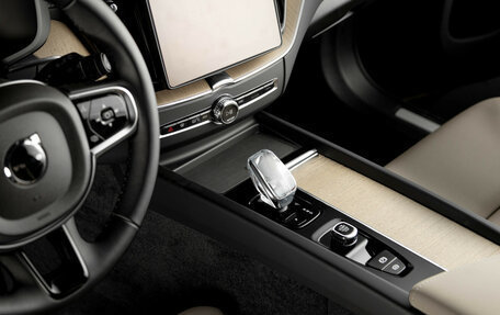 Volvo XC60 II, 2025 год, 6 700 000 рублей, 10 фотография