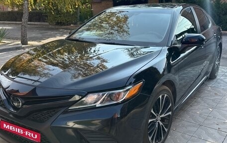 Toyota Camry, 2019 год, 2 490 000 рублей, 1 фотография