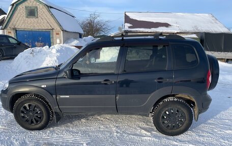 Chevrolet Niva I рестайлинг, 2012 год, 590 000 рублей, 3 фотография