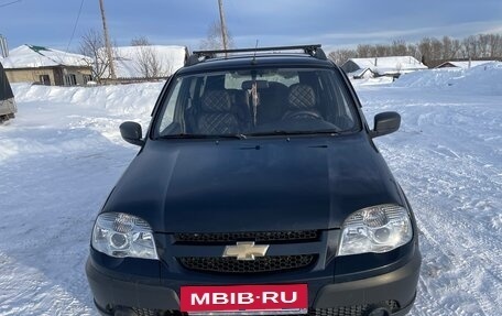 Chevrolet Niva I рестайлинг, 2012 год, 590 000 рублей, 7 фотография