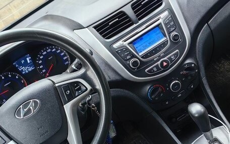 Hyundai Solaris II рестайлинг, 2012 год, 930 000 рублей, 7 фотография