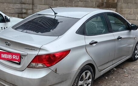 Hyundai Solaris II рестайлинг, 2012 год, 930 000 рублей, 4 фотография