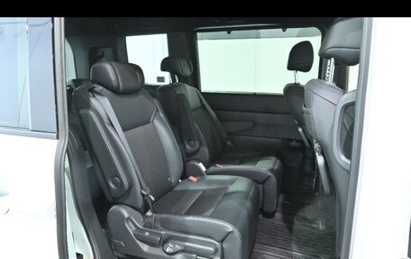 Honda Stepwgn, 2023 год, 1 980 000 рублей, 7 фотография