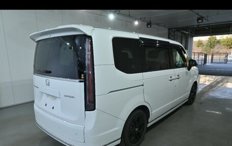 Honda Stepwgn, 2023 год, 1 980 000 рублей, 4 фотография