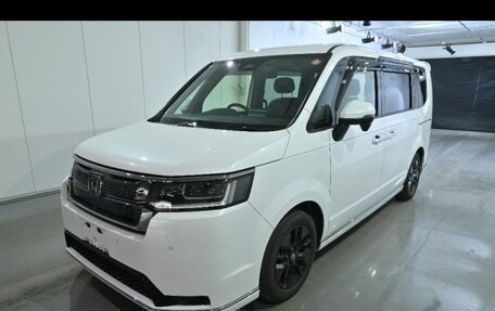 Honda Stepwgn, 2023 год, 1 980 000 рублей, 2 фотография