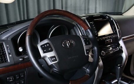 Toyota Land Cruiser 200, 2014 год, 3 899 000 рублей, 15 фотография